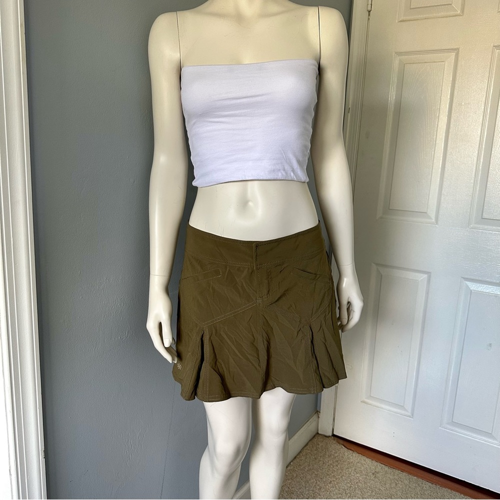 Athleta green skirt - Picture 2 of 8